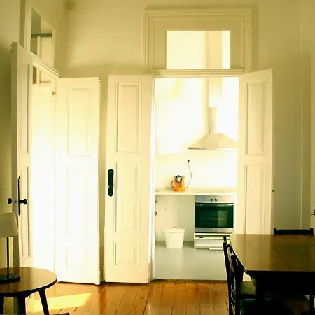 Apartment Lovely In